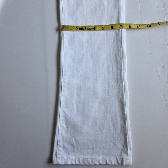 Calvin Klein Women's White Shape Jeans - Picture 7 of 12